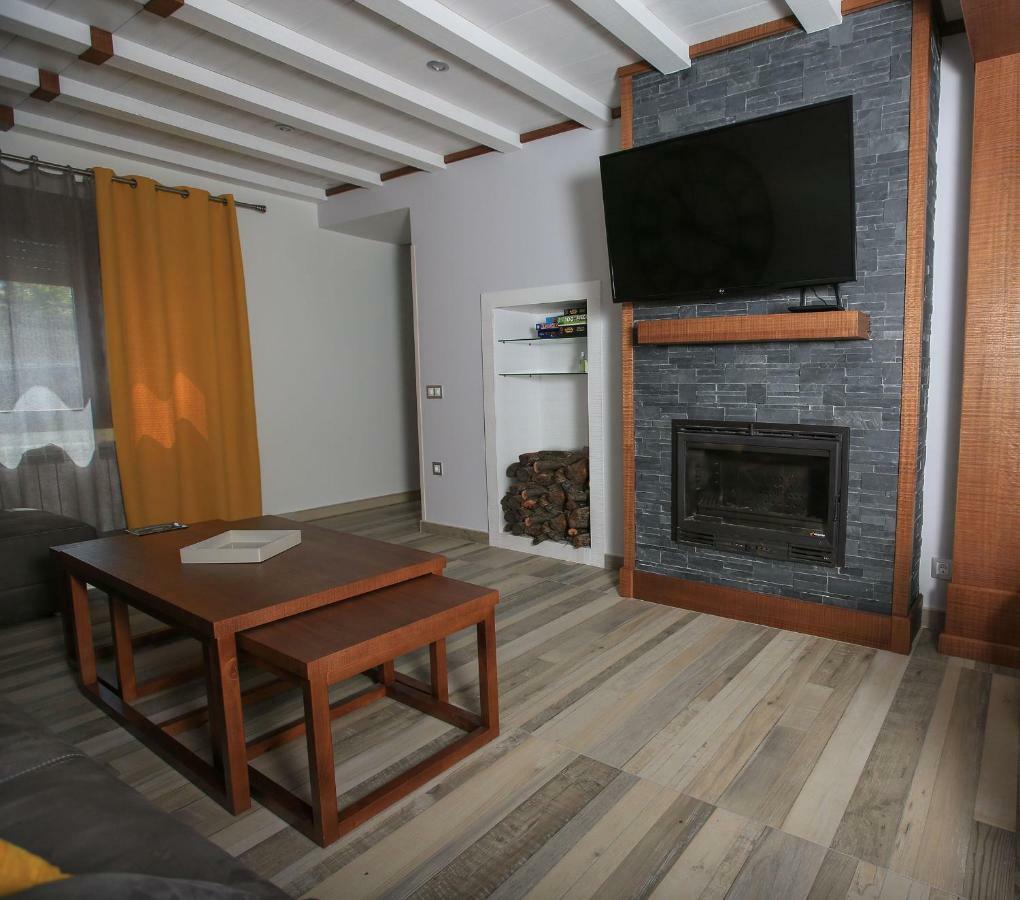 Pulgar La Casa De Felisin Muy Cerca De Puy Du Fouゲストハウス エクステリア 写真